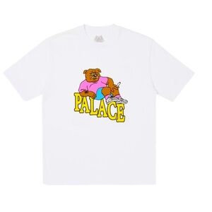 💫PALACE T-Shirt *practically NEW*💖